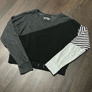 Victoria’s Secret sport women’s cropped lightweight sweatshirt, patchwork size M